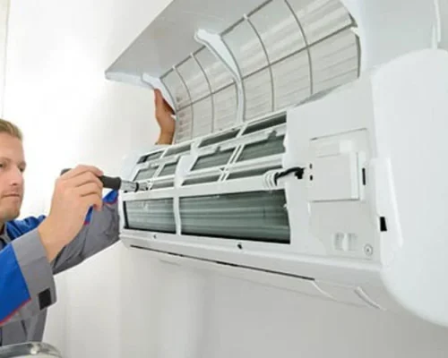 Empresa, Limpeza, Conserto, Higienização, Manutenção de Ar Condicionado em Curitiba. Serviço especializado com qualidade.